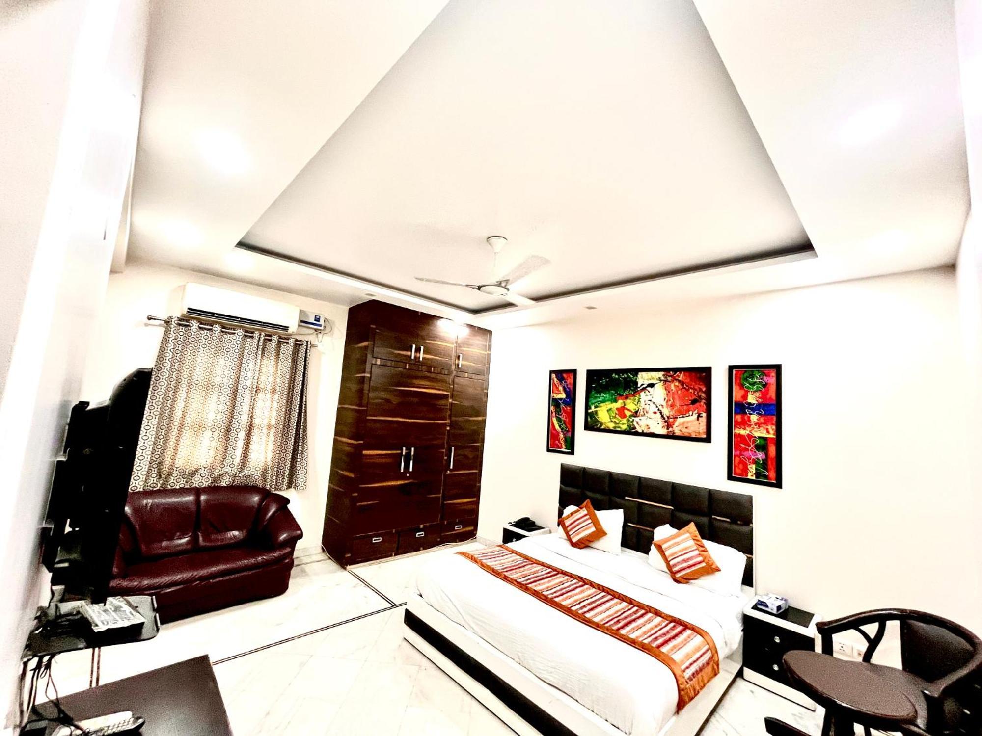 South Inn - Green Park Near Hauz Khas South Delhi Нью-Дели Экстерьер фото