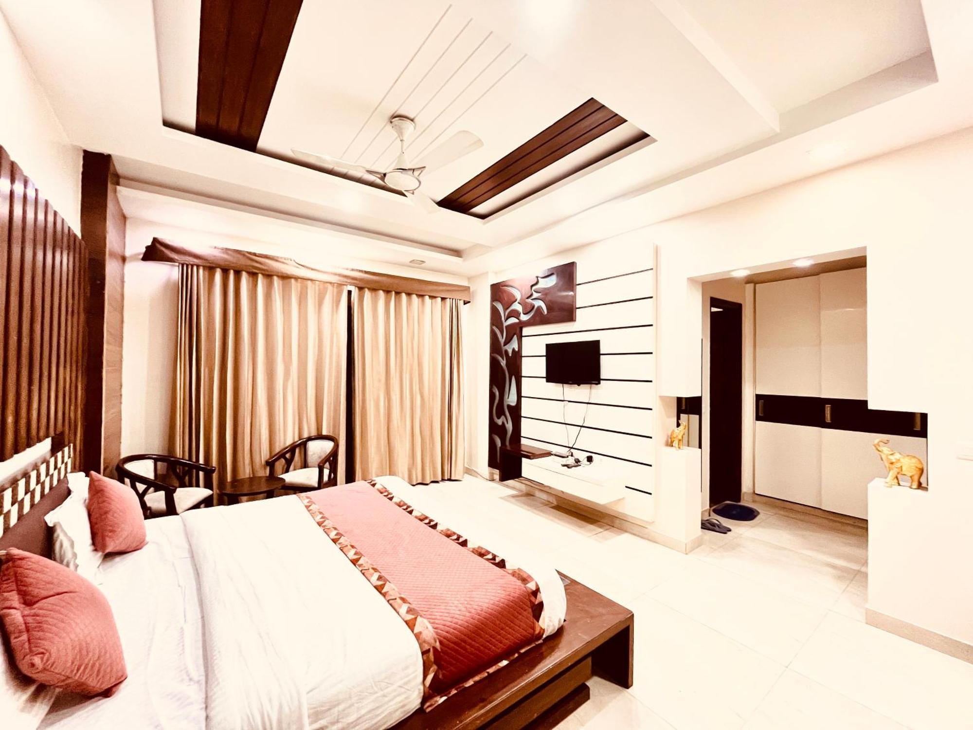 South Inn - Green Park Near Hauz Khas South Delhi Нью-Дели Экстерьер фото