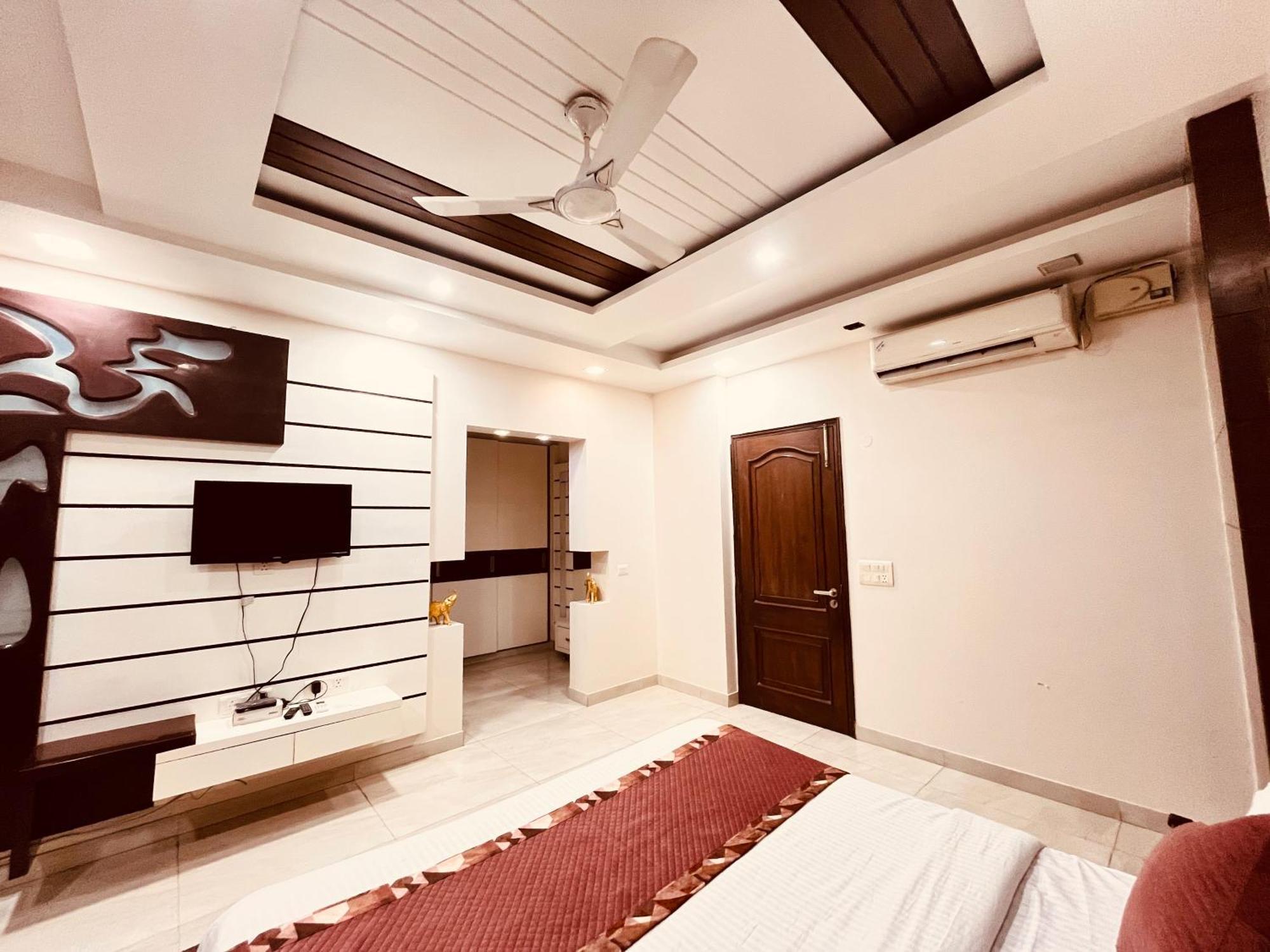 South Inn - Green Park Near Hauz Khas South Delhi Нью-Дели Экстерьер фото